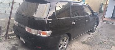 Продажа авто: Toyota Gaia: 2000 г., Автомат, Универсал — 4