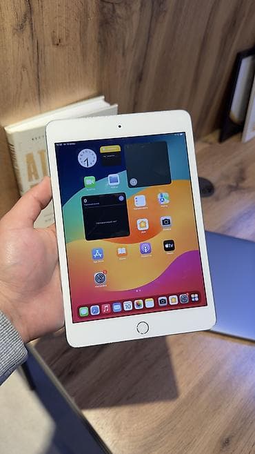 11 pro max 64: Планшет, Apple, память 64 ГБ, 7" - 8", Wi-Fi, Б/у, Детский цвет - Серебристый — 1