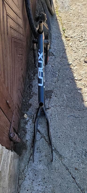 велики: Продаются компоненты для велосипеда: - Рама LAUX (алюминиевая — 3