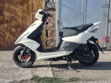 цены на мотоциклы: Макси-скутер Yamaha, 100 куб. см, Бензин, Б/у — 2