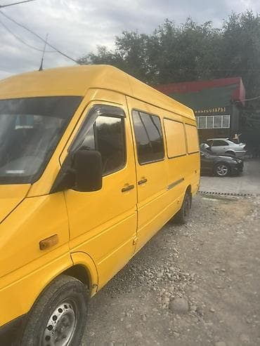 на спринтер титан: Mercedes-Benz Sprinter (длинная база, высокий крыша), желтый фургон — 3