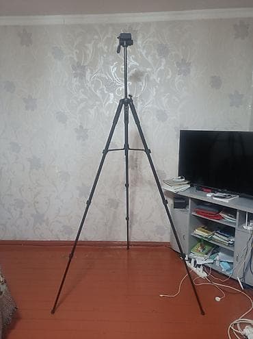 samsung galaxy a31: Штатив для фото/видео с сумкой-переноской - Легкий складной штатив — 3