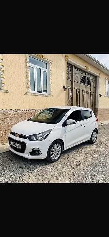 бесконтактная мойка: Chevrolet Spark: 2017 г., Автомат, Бензин, Хэтчбэк — 6