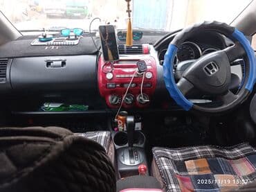 срочно продаю в связи с переездом: Honda Fit: 2003 г., 1.5 л, Автомат, Бензиновая, Хэтчбэк — 7
