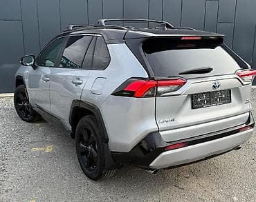Toyota RAV4: 2019 г., 2.5 л, Автомат, Гибрид, Кроссовер