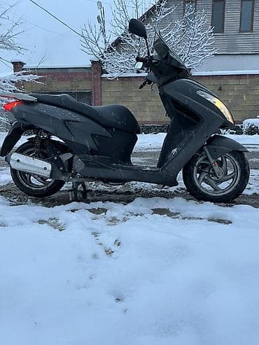 mazda demio: Продаю Скутер не Китай итальянский жидкостное охлаждение инжектор — 5