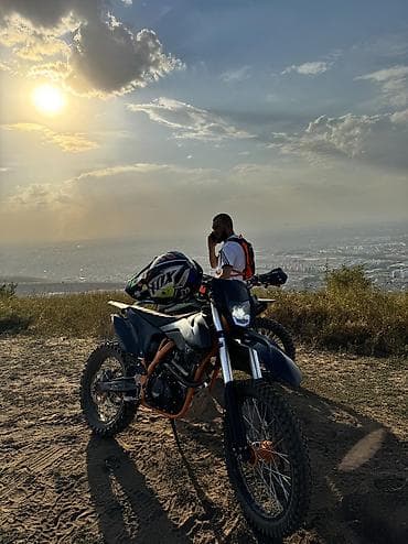 zuumav k5 cb300f: Эндуро 300 куб. см, Бензин, Взрослый, Б/у — 4