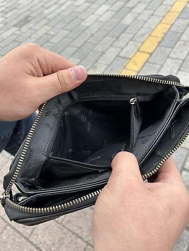Сумки: Покупал за 30.000 в свое время, срочно деньги нужны продаю за — 9