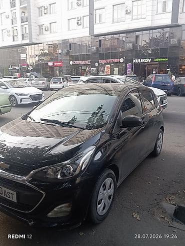 Chevrolet Spark: 2018 г., 1 л, Автомат, Газ, Хэтчбэк