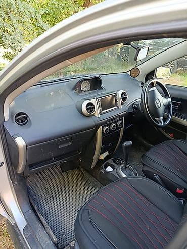 dodge ram 3.5: Toyota Ist: 2003 г., 1.3 л, Автомат, Бензин, Хэтчбэк — 4