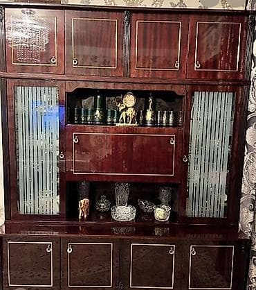 советский сервант: Стенка-шкаф, Тип стенки-шкафа: Советская, Для зала, Особенности: Для хранения посуды — 2