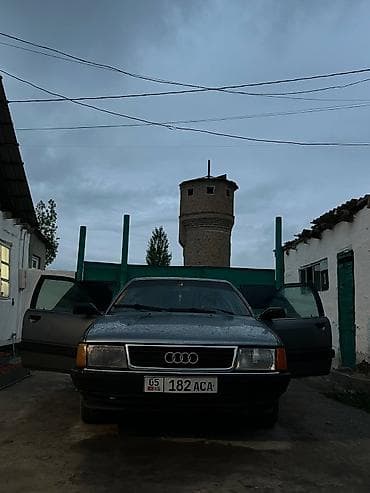 Audi 100: 1990 г., 2 л, Механика, Бензин, Седан