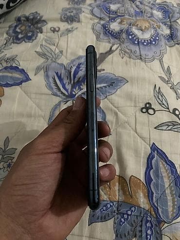 macbook 5 2: IPhone 11 Pro, Matte Midnight Green — 1