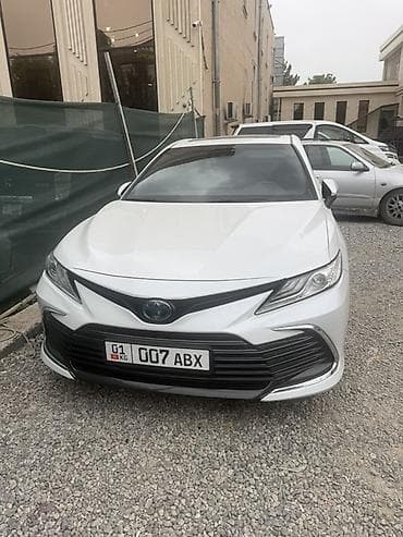 бамперы тойота: Toyota Camry: 2021 г., 2.5 л, Вариатор, Гибрид, Седан — 1