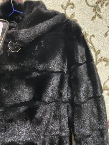 продаю связи с переездом: Срочно продаю шубу натуральную обсалютно новая размер 48-50 не разу — 14
