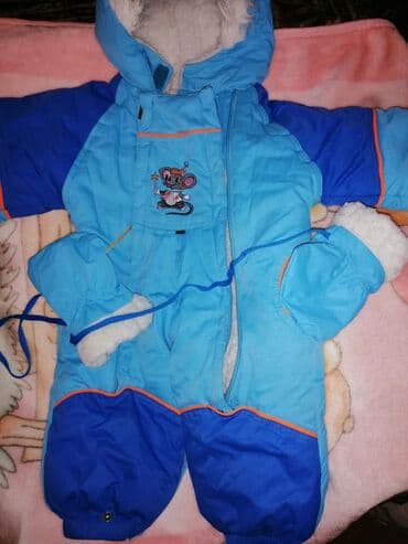 детский зимний комбез для новорождённых: Детские тёплые и на межсезонье комбезы б/у. Состояние хорошее. На — 29