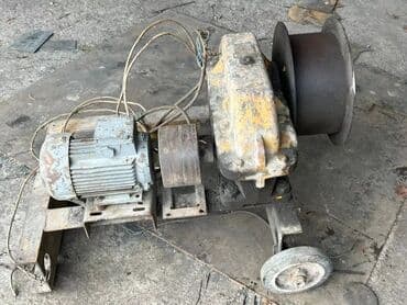 насос для полива огорода из реки: Промышленная электрическая лебедка на колесной раме, оснащенная — 4