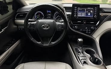 bmw 34: Toyota Camry: 2021 г., Гибрид, Седан — 5