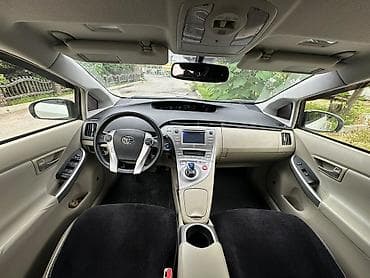e 303: Toyota Prius: 2014 г., 1.8 л, Вариатор, Гибрид, Хэтчбэк — 9