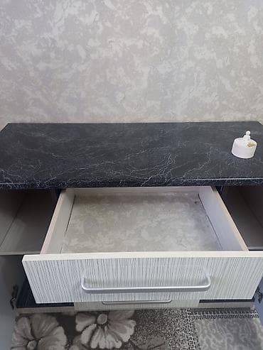 купить комод: Комод для одежды, Б/у, Без зеркала, Другой материал, Самовывоз — 4