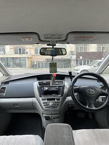 тает: Toyota Opa: 2002 г., 1.8 л, Автомат, Бензин — 6