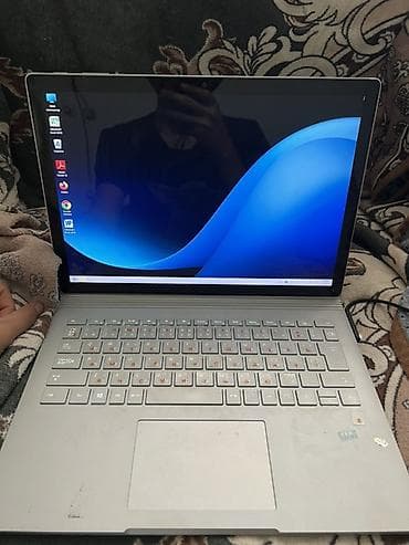 Ноутбук-трансформер Microsoft Surface Book Характеристики: - Экран