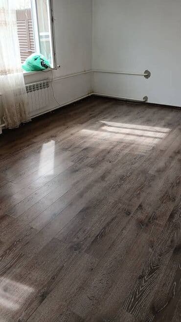 жилой дом с земельным участком: Дом, 90 м², 5 комнат, Собственник — 3