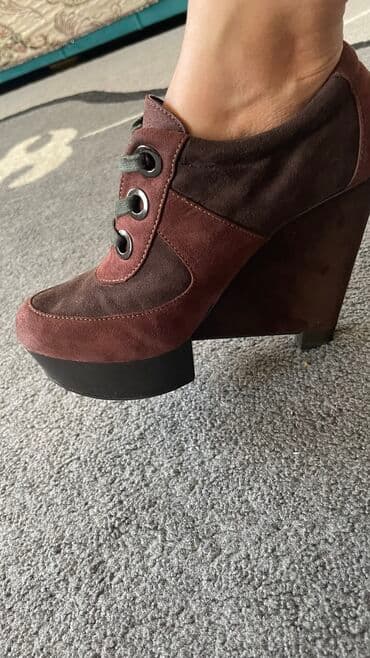Линолеум: Срочно продаю! Ботильоны, размер 36 — 5