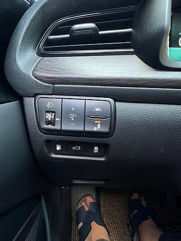 Kia K7: 2019 г., 2.4 л, Автомат, Гибрид, Седан