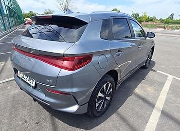 продаю byd: BYD E2: 2024 г., Электромобиль, Хэтчбэк — 4