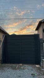 металлические ворота фото и цены: Современные откатные/распашные металлические ворота с горизонтальной — 19