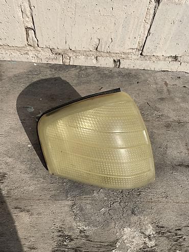 купить дорожный знак: Задний левый стоп-сигнал Mercedes-Benz 1995 г., Б/у, Аналог — 2