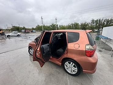 old man: Honda Fit: 2008 г., 1.5 л, Механика, Бензин, Хэтчбэк — 6