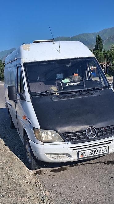Унаа: Mercedes-Benz Sprinter (W903) — белый микроавтобус/фургон. Основные — 3