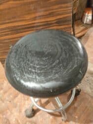 мойка волос: Салонные стул красного и черного цвета — 3