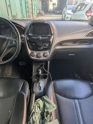 Продажа авто: Chevrolet Spark: 2020 г., Автомат, Бензин, Хэтчбэк — 4