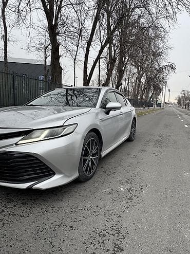 lada 2114: Toyota Camry: 2018 г., 2.5 л, Вариатор, Гибрид, Седан — 2