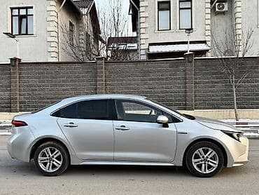 Toyota: Toyota Corolla: 2020 г., 1.8 л, Вариатор, Гибрид, Седан — 7