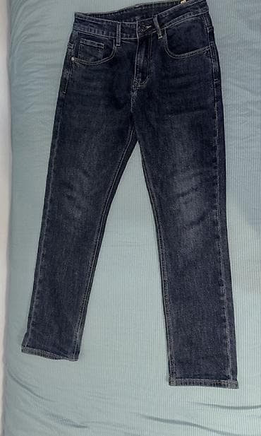 джинсы сигаретки мужские: Джинсы мужские, тёмно‑синие (индиго), классический пятикарманный крой — 1