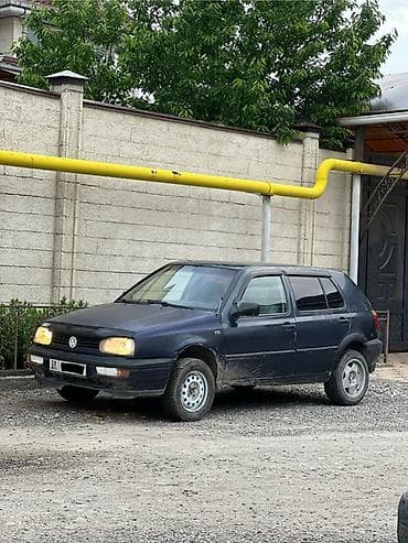 Volkswagen Golf: 1993 г., 1.6 л, Механика, Бензин, Хэтчбэк