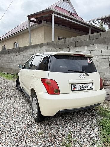 Транспорт: Toyota Ist: 2002 г., Хетчбек — 1