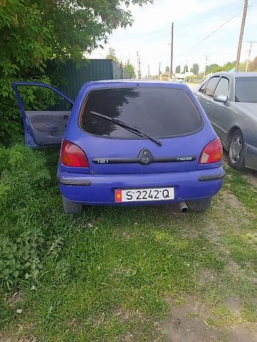 Mazda 121: 1997 г., 1.3 л, Механика, Бензин, Хэтчбэк