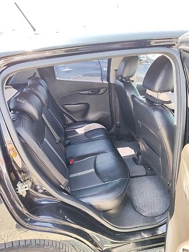 Chevrolet Spark: 2018 г., 1 л, Вариатор, Бензин, Хэтчбэк — 7