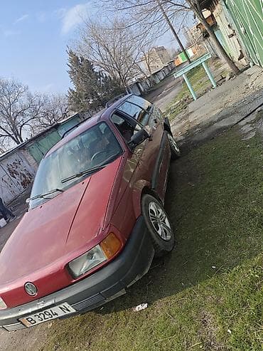 Volkswagen Passat Variant: 1989 г., Механика, Бензин, Универсал