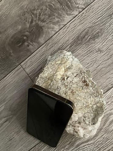 cmf buds pro 2 бишкек: IPhone (серия Pro) в цвете Gold - Корпус из нержавеющей стали с — 5