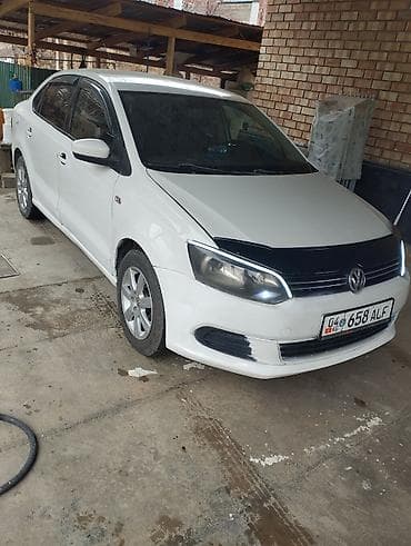 машина голф2: Volkswagen Polo: 2013 г., 1.6 л, Ручные, Бензин, Седан — 3