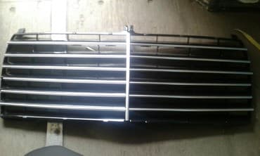Транспорт: Решотка радиатора (вставка )на мерседес 124 кузов (старушка под — 1