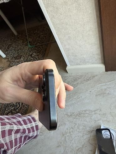 one plus buds: IPhone 16 Pro, Б/у — 3