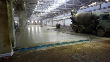 заливка пола: Стяжка Бесплатная консультация, Гарантия Больше 6 лет опыта — 19