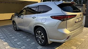 byd e2 2022: Toyota Highlander: 2022 г., 3.5 л — 2